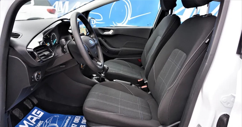 Ford Fiesta cena 54900 przebieg: 41800, rok produkcji 2019 z Strzelin małe 407